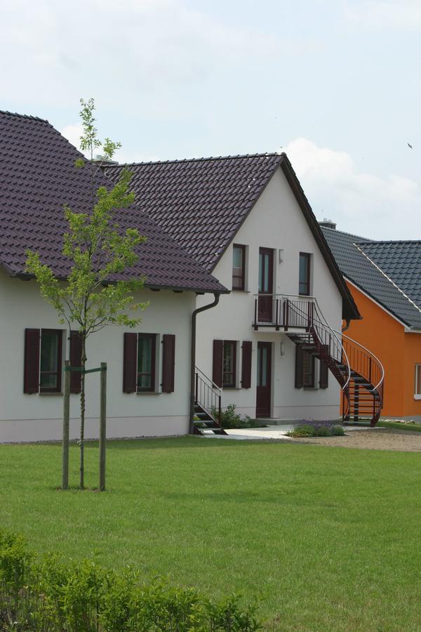 Ferienwohnungen "Am Storchennest" Goehren-Lebbin Exterior photo