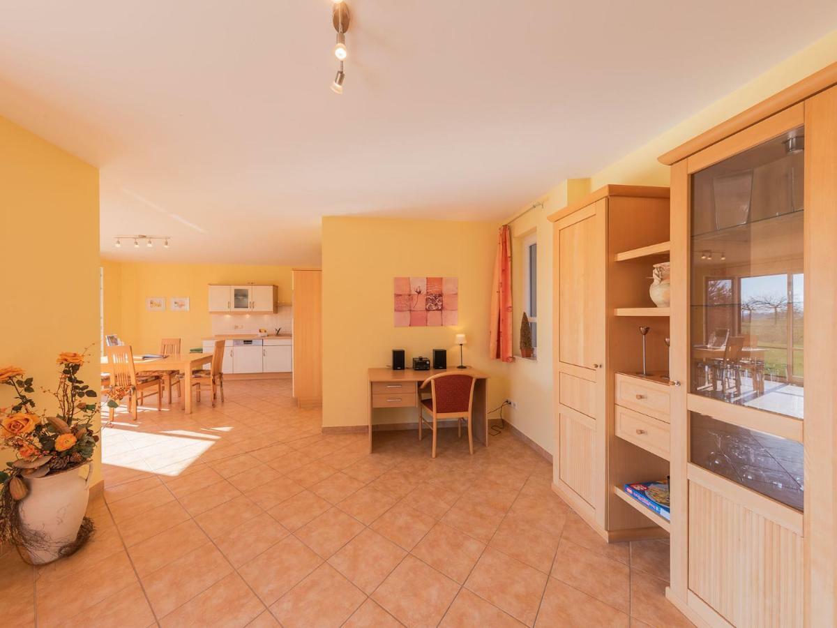 Ferienwohnungen "Am Storchennest" Goehren-Lebbin Room photo