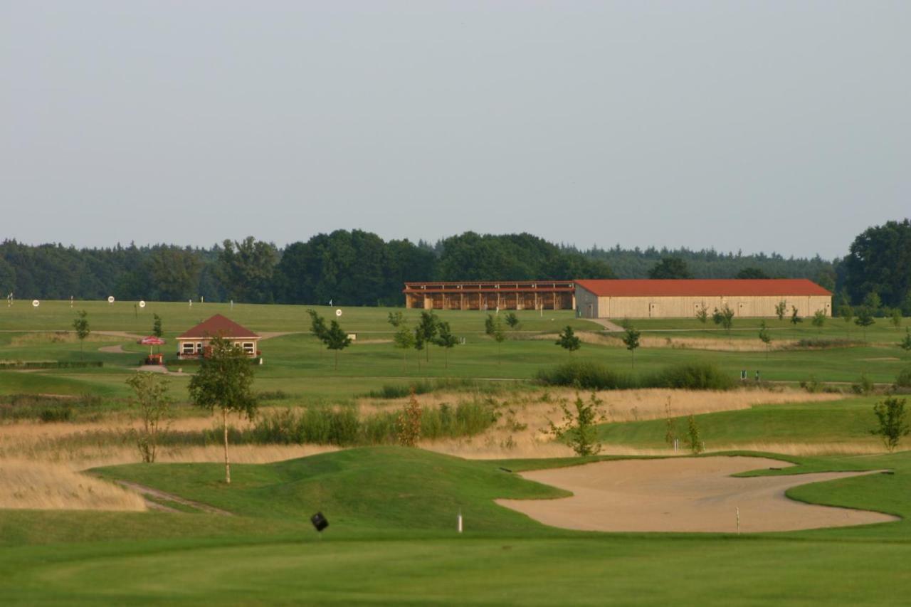 Ferienwohnungen "Am Storchennest" Goehren-Lebbin Exterior photo